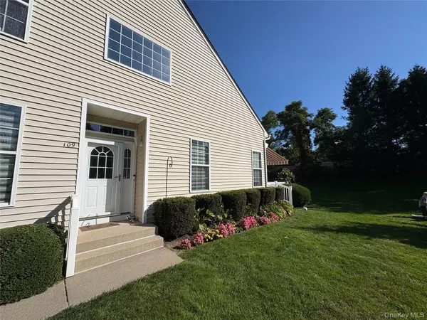 Kings Park, NY 11754,109 Manitou TRL