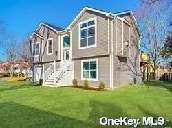 Shirley, NY 11967,40 St George DR