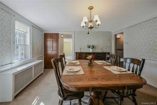 Mount Sinai, NY 11766,147 N Country RD