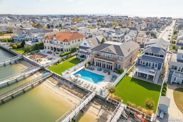 51 Bay ST, East Atlantic Beach, NY 11561