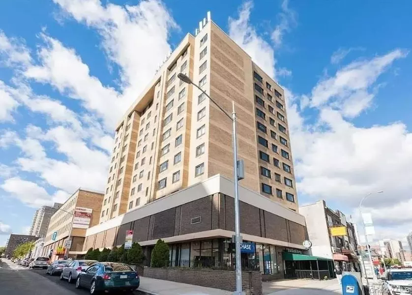 119-49 Union TPKE #10A, Forest Hills, NY 11375