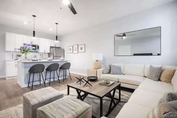 Central Islip, NY 11722,300 Carleton AVE #7213