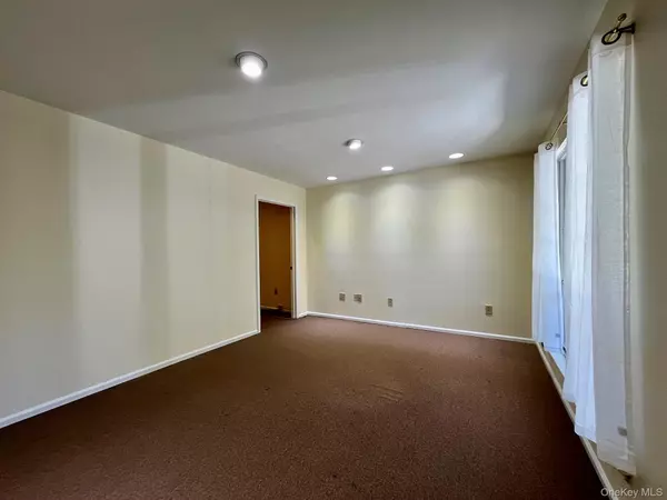 Warwick, NY 10990,1 Homestead Vil DR #2