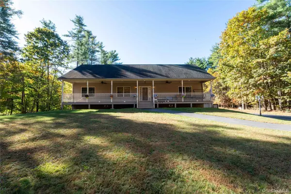 109 3rd ST, Godeffroy, NY 12729