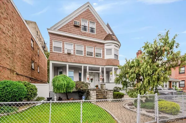 Bronx, NY 10461,1711 Mahan AVE