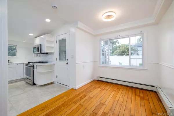 Wantagh, NY 11793,2444 Bayview AVE