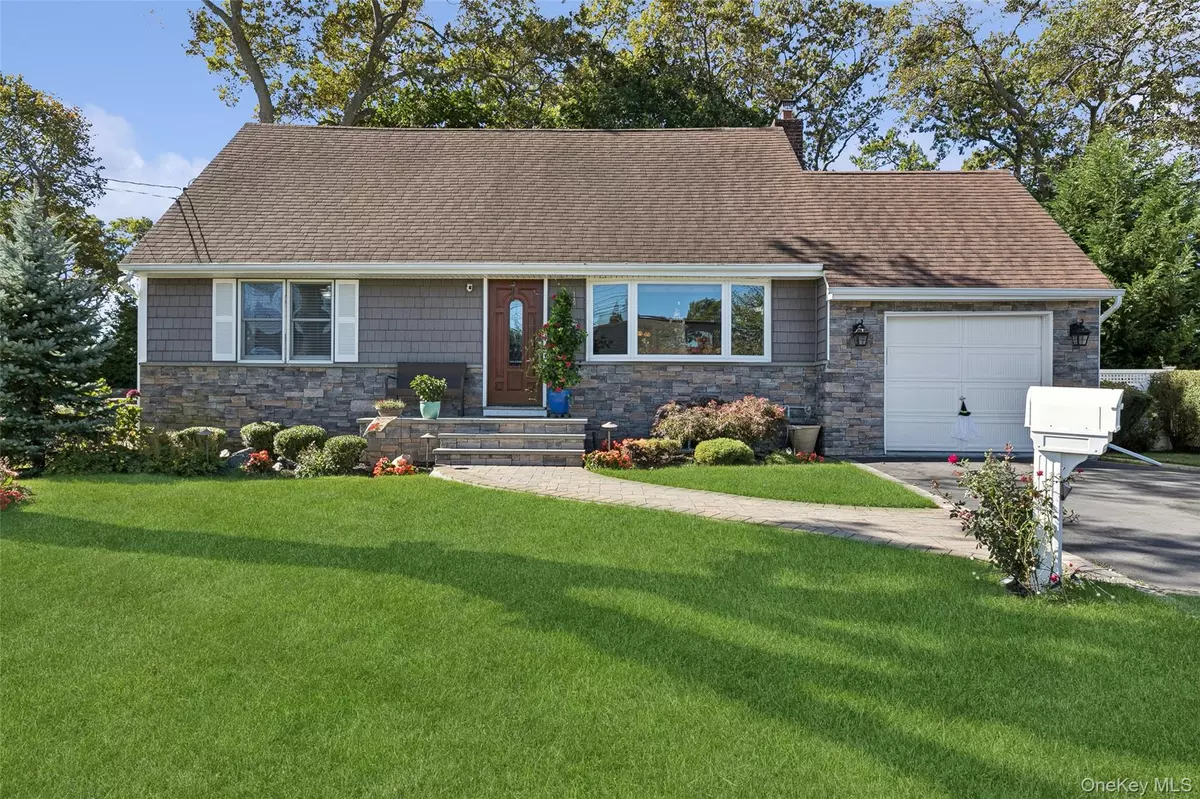 Deer Park, NY 11729,320 W 11th ST