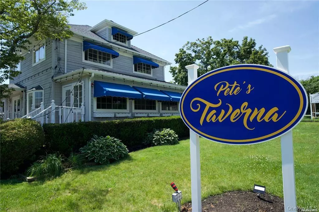 Riverhead, NY 11901,3225 Sound AVE