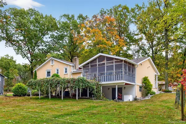 Hopewell Junction, NY 12533,77 Dogwood RD