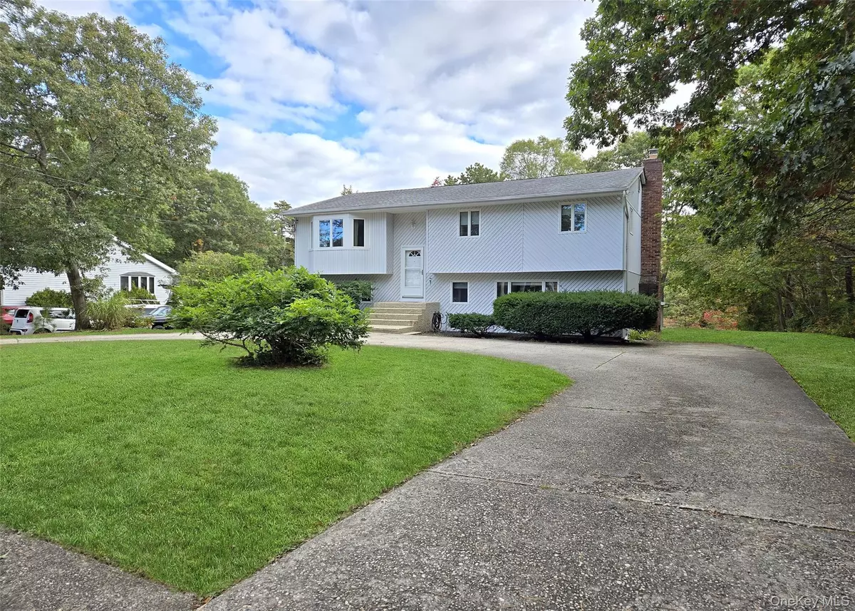 Selden, NY 11784,50 Hawthorne ST