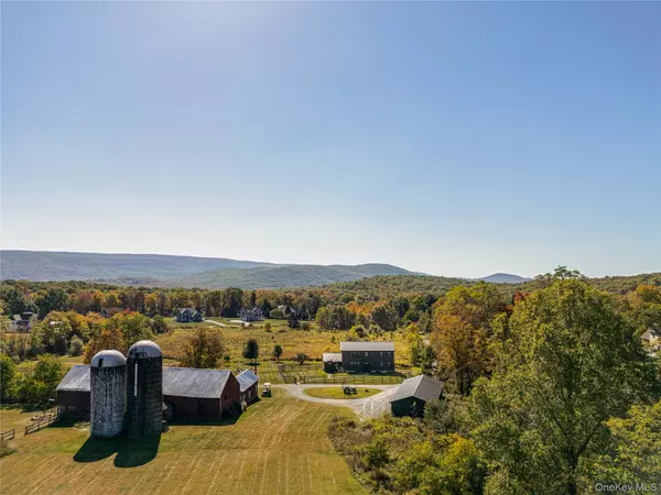 106 Station RD, Salisbury Mills, NY 12577