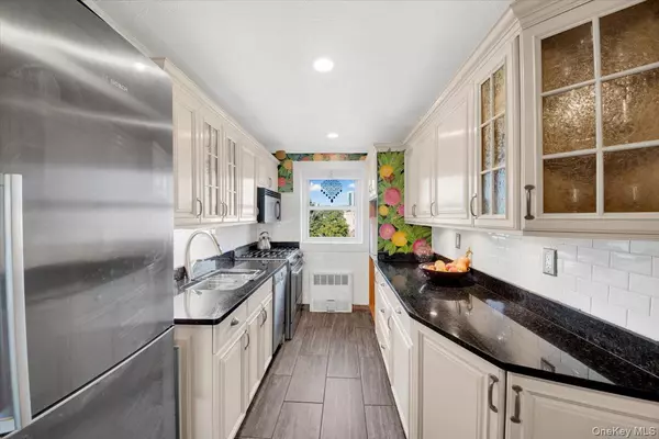 New Rochelle, NY 10805,266 Pelham Road #5H