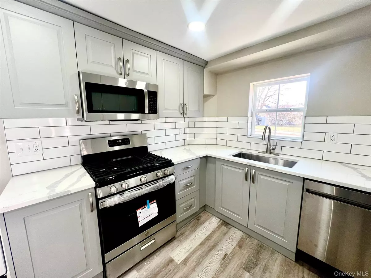 Port Jervis, NY 12771,6 North ST