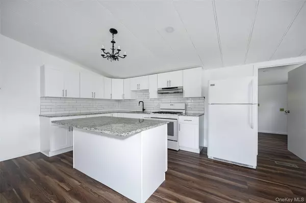 Pine Plains, NY 12567,82 Lake RD