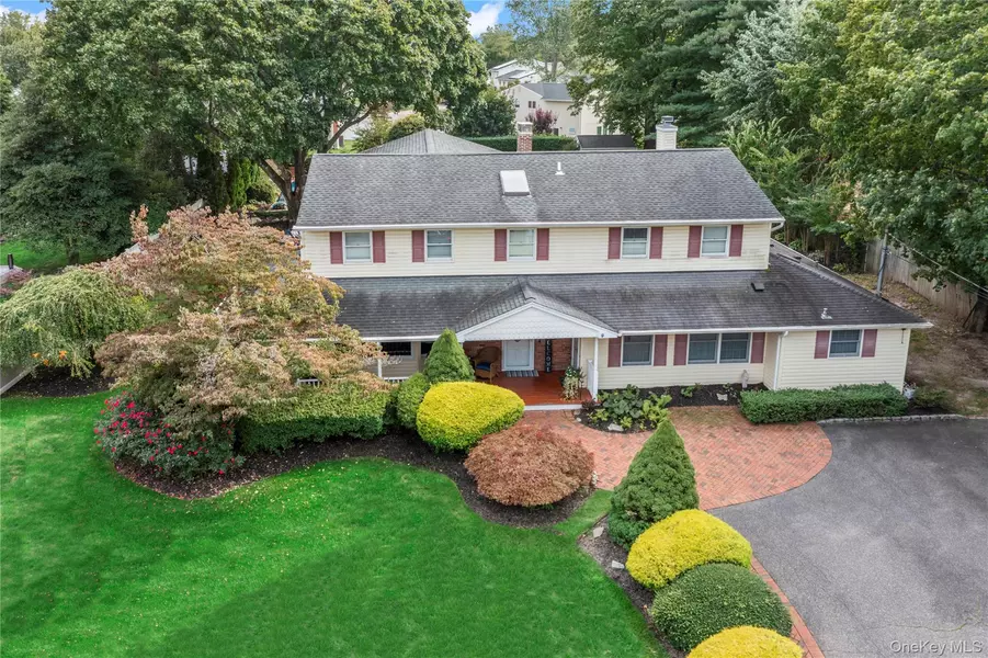 48 Cedar RD, East Northport, NY 11731