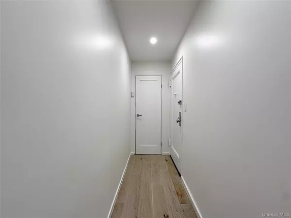 Scarsdale, NY 10583,5 Campus PL #2B