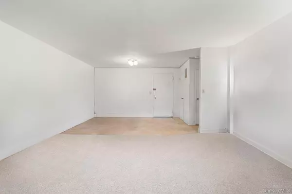 Yonkers, NY 10710,1 Sadore LN #5Z