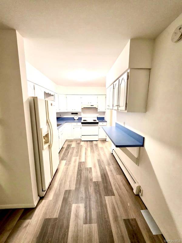 Brentwood, NY 11717,Address not disclosed