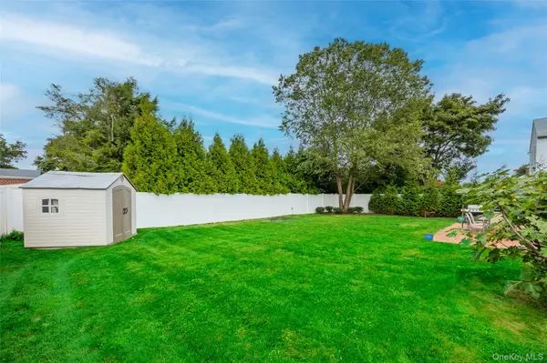 East Northport, NY 11731,8 Ellsworth PL