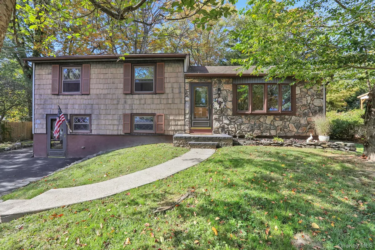 Poughkeepsie, NY 12603,10 Benton RD