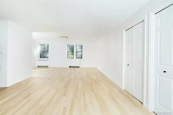 Cortlandt Manor, NY 10567,341 Furnace Dock RD #35