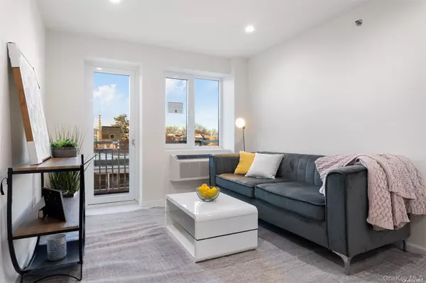 Elmhurst, NY 11373,91-23 Corona AVE #2B