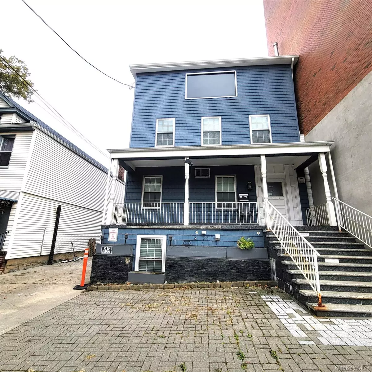 Woodside, NY 11377,39-73 64 ST