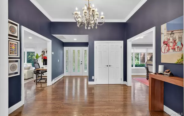 Melville, NY 11747,78 Bagatelle RD