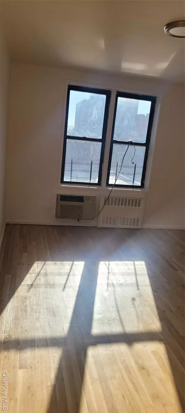 Newburgh, NY 12550,167 Chambers ST