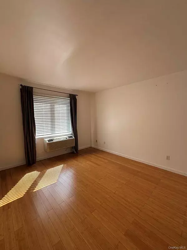 Corona, NY 11368,11202 Northern BLVD #6C
