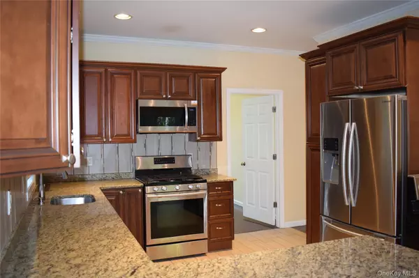 Poughkeepsie, NY 12603,9 Alia CT