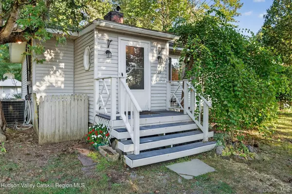 New Paltz, NY 12561,139 N Ohioville RD