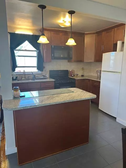Yonkers, NY 10710,1 Arlington ST #2B