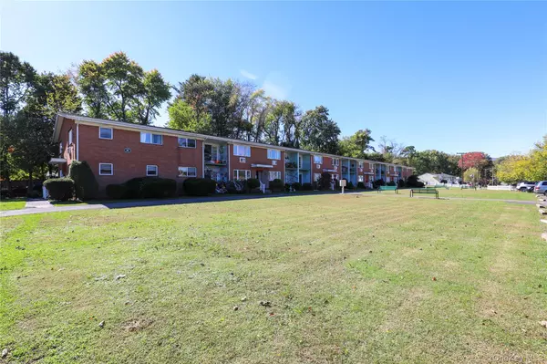 Saugerties, NY 12477,30 Lamb AVE