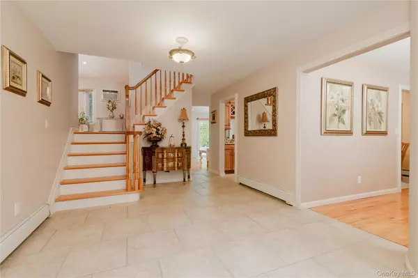 Nesconset, NY 11767,32 Dover Hill DR