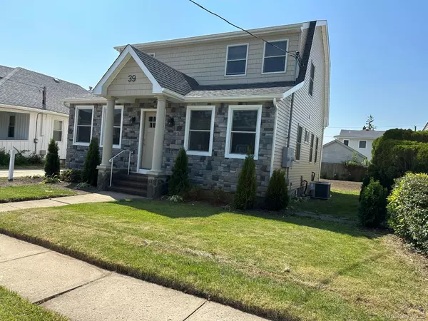 Mineola, NY 11501,39 Fairfield AVE #2nd Fl