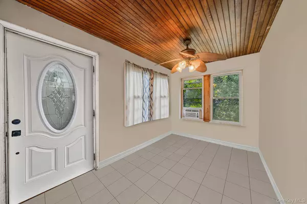 Patchogue, NY 11772,70 Robert ST