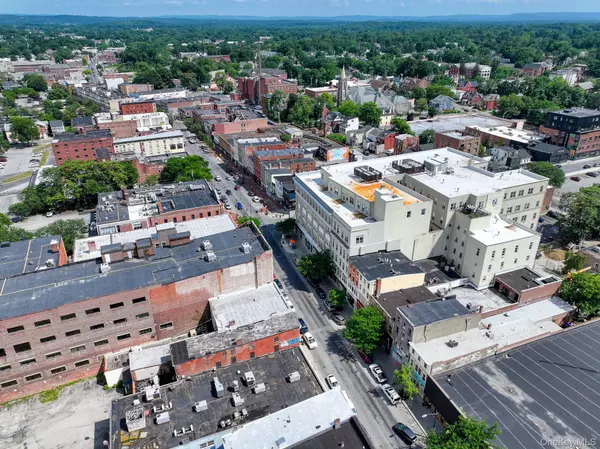 Poughkeepsie, NY 12601,328-330 Main ST