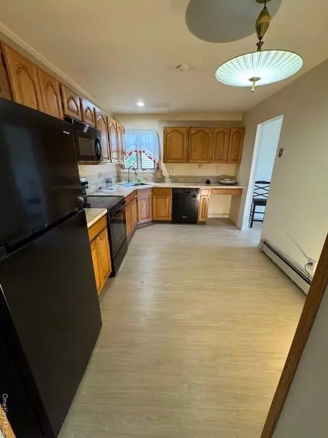 Wantagh, NY 11793,3592 Southview AVE