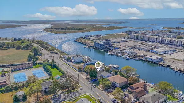 870 Guy Lombardo AVE, Freeport, NY 11520