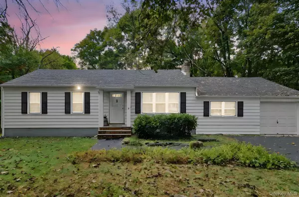 Poughkeepsie, NY 12603,8 Walker RD