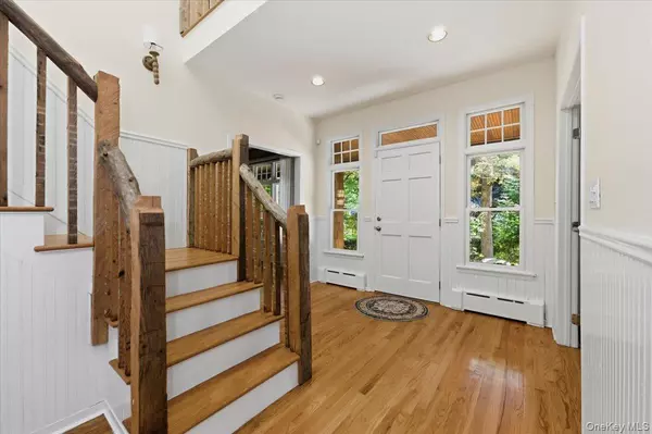 East Northport, NY 11731,17 Terrace DR