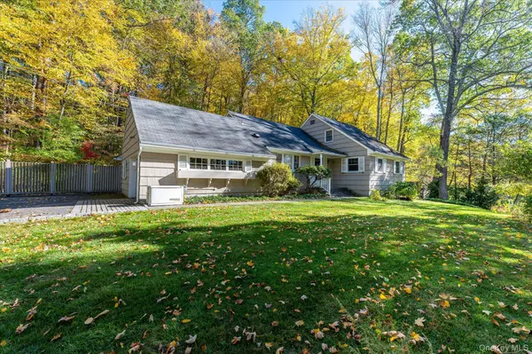 Katonah, NY 10536,131 Allison RD