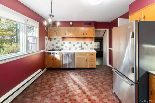 Katonah, NY 10536,131 Allison RD