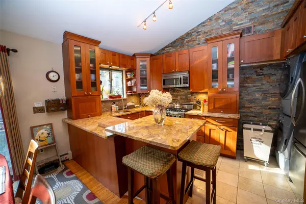 Wading River, NY 11792,30 Long Bow