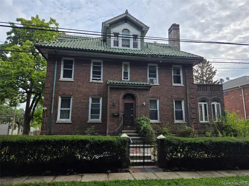 128 Parkway, Yonkers, NY 10704