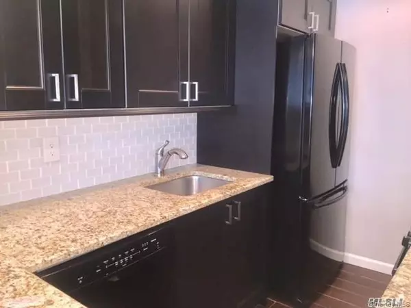 Rockville Centre, NY 11570,22 N Forest AVE #2F