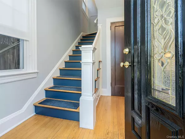 Port Washington, NY 11050,16 Avenue A