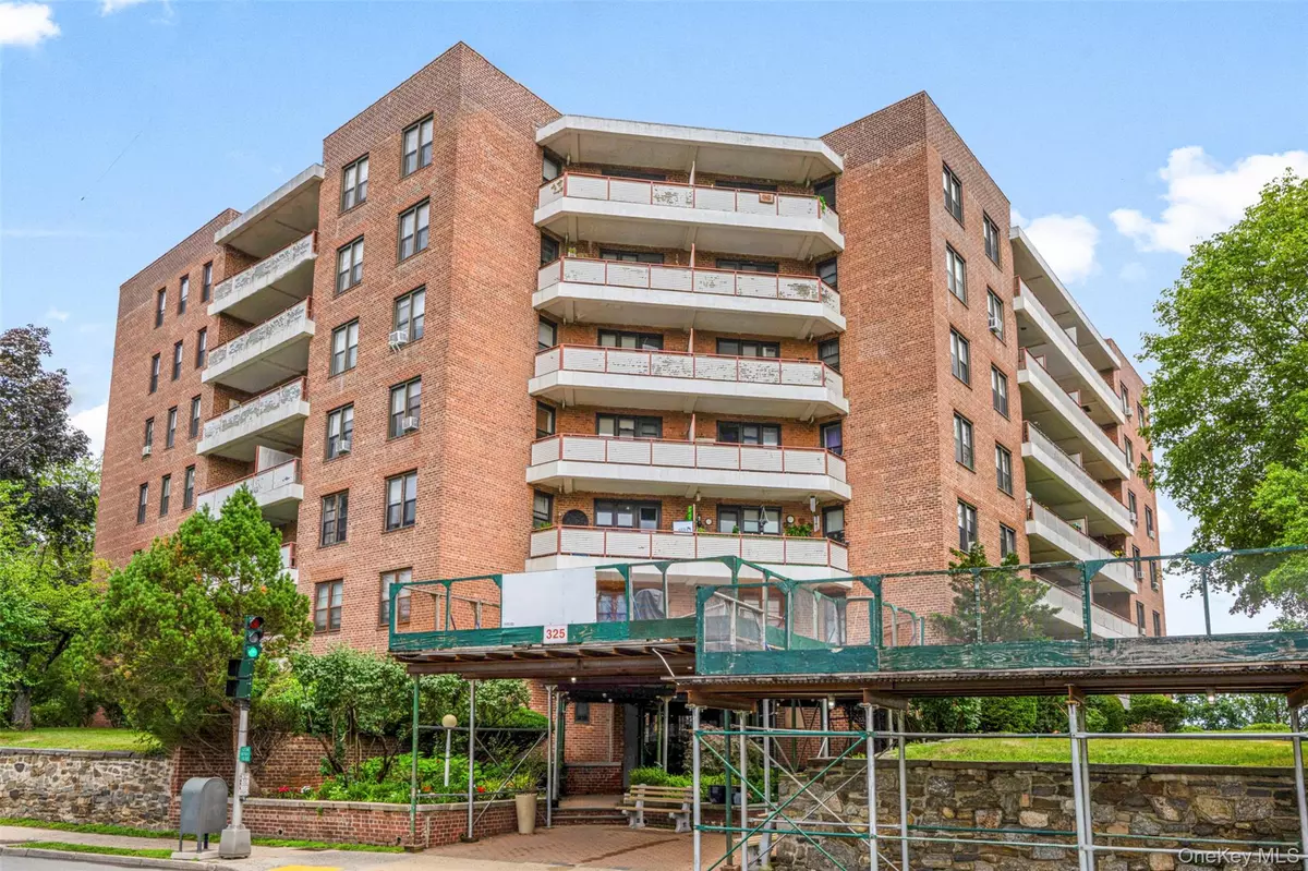 Port Chester, NY 10573,325 King ST #4D