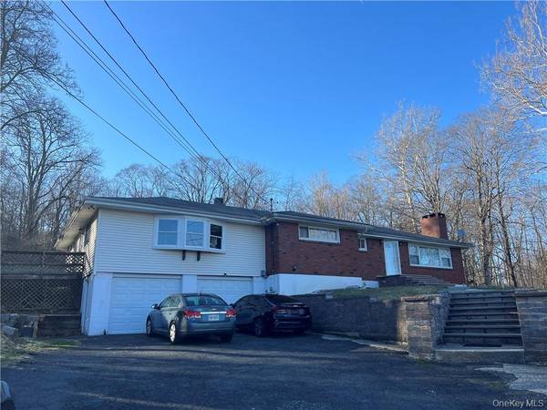 8 Sherman DR, Milton, NY 12542